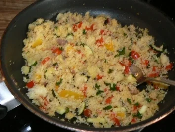 Filet vom schwarzen Heilbutt mit buntem Couscous-Gemüse - Rezept - Bild Nr. 4