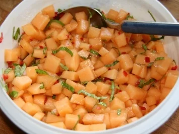 Thunfischsteak mit Melonen - Salsa - Rezept - Bild Nr. 4