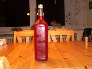 Rezept: Himbeergeist Bild Nr. 2 Himbeergeist - Rezept - Bild Nr. 2