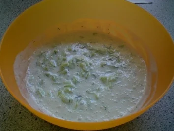 Rezept: Gurkensalat, wie meine Oma ihn gemacht hat Bild Nr. 4 Gurkensalat, wie meine Oma ihn gemacht hat - Rezept - Bild Nr. 4