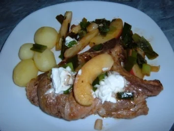 Fleisch  : Kotelett mit Apfel-Lauch -Gemüse - Rezept