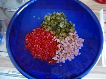 Rezept: Bunter Nudelsalat Bild Nr. 3 Bunter Nudelsalat - Rezept - Bild Nr. 3