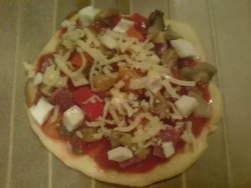 Rezept: Mini-Pizza Bild Nr. 5 Mini-Pizza - Rezept - Bild Nr. 5