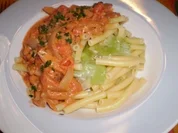 Nudeln mit Zwiebel - Walnuss - Soße - Rezept