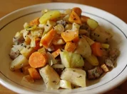 Gebackenes Wurzelgemüse mit Schweinefleisch - Rezept