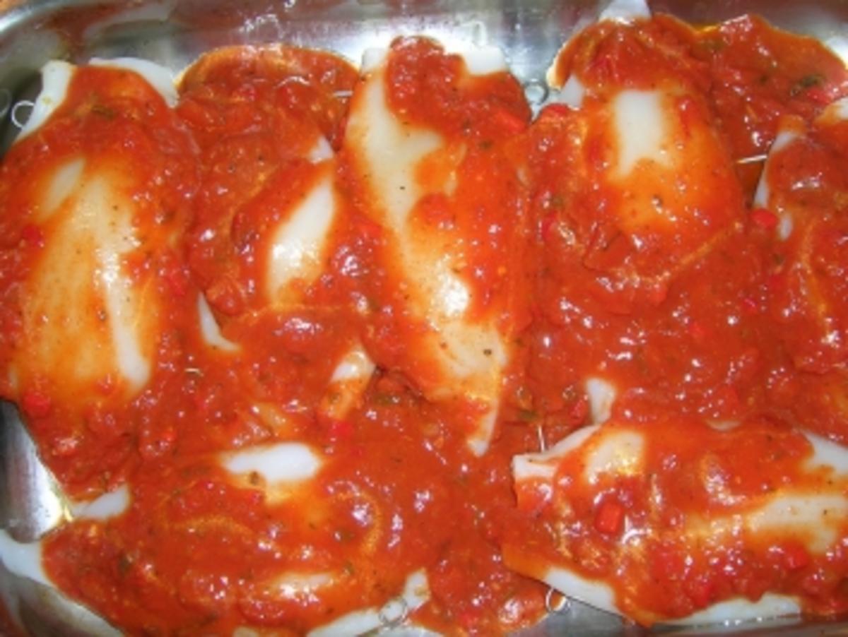 Kalamaris (Tuben) gefüllt mit abgewandelter Salsa Etrusca, Gemüsereis und Tomatensugo - Rezept - Bild Nr. 6