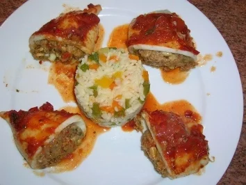 Rezept: Kalamaris (Tuben) gefüllt mit abgewandelter Salsa Etrusca, Gemüsereis und Tomatensugo Kalamaris (Tuben) gefüllt mit abgewandelter Salsa Etrusca, Gemüsereis und Tomatensugo - Rezept