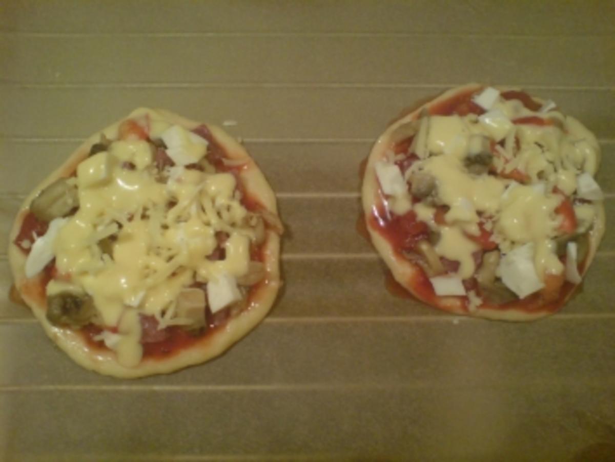 Pizza "Flensburg" - Rezept - Bild Nr. 2