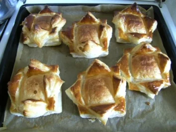 Rezept: KLEINGEBÄCK - Fruchtige Blätterteig-Teile Bild Nr. 7 KLEINGEBÄCK - Fruchtige Blätterteig-Teile - Rezept - Bild Nr. 7