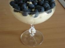 Heidelbeeren auf Vanille - Sahnecreme - Rezept