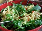 Nudelsalat mit Ruccola und Schafskäse - Rezept
