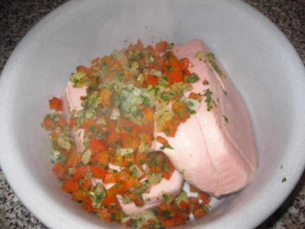 Paprika-Zwiebel-Fleischkäse auf Salat ...Bilder sind dabei - Rezept - Bild Nr. 3