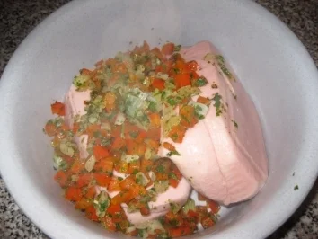 Paprika-Zwiebel-Fleischkäse auf Salat ...Bilder sind dabei - Rezept - Bild Nr. 3