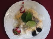 Mohnparfait mit Limettenschaum und Waldbeeren - Rezept