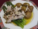 Rochen mit schwarzer Butter an Kartoffeln und grünem Spargel - Rezept