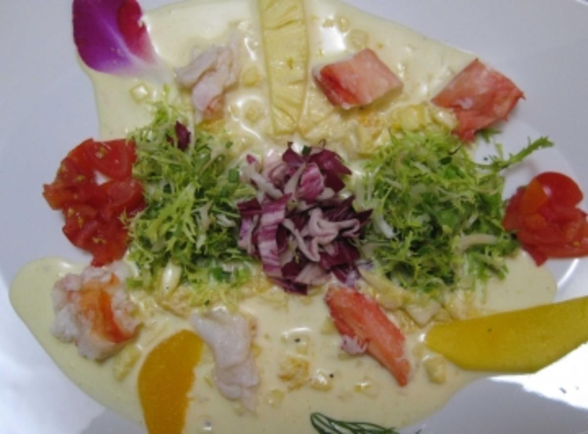 Salat mit Königskrabbe an fruchtigem Sommerdressing - Rezept