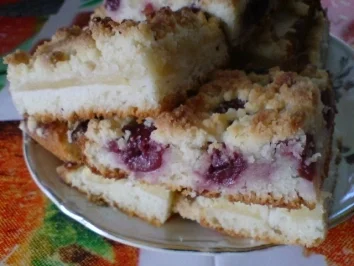 Sauerkirsch-Apfel-Kuchen mit Streusel - Rezept - Bild Nr. 2