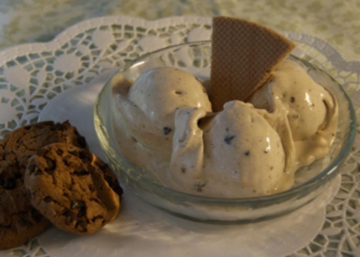 Eis &amp;quot;Cookies &amp;#39;n&amp;#39; Cream&amp;quot; - Rezept mit Bild - kochbar.de