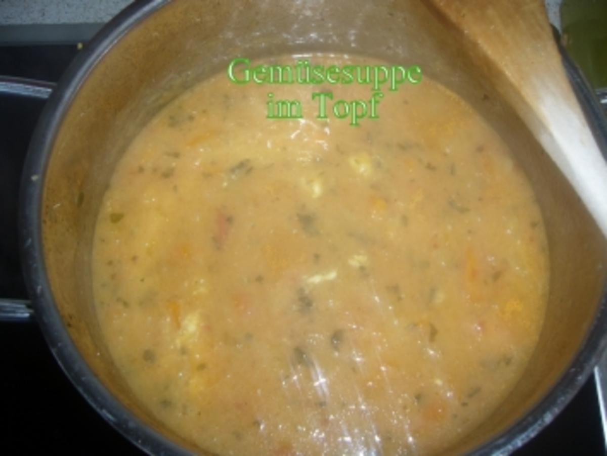 Suppe: Was wird aus Zucchini, gelbe Rüben und Kartoffeln? - Rezept - Bild Nr. 2