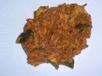 Rezept: Kritharaki mit Gemüse und Lammfleisch (griechische Nudelspezialität mit Lammhack -geht auch mit Rind, wer Lamm absolut nicht mag) Bild Nr. 5 Kritharaki mit Gemüse und Lammfleisch (griechische Nudelspezialität mit Lammhack -geht auch mit Rind, wer Lamm absolut nicht mag) - Rezept - Bild Nr. 5