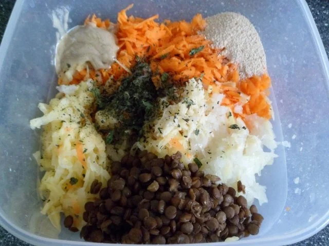 Rezept: Linsenfrikadellen in Joghurt und Minze Bild Nr. 4 Linsenfrikadellen in Joghurt und Minze - Rezept - Bild Nr. 4