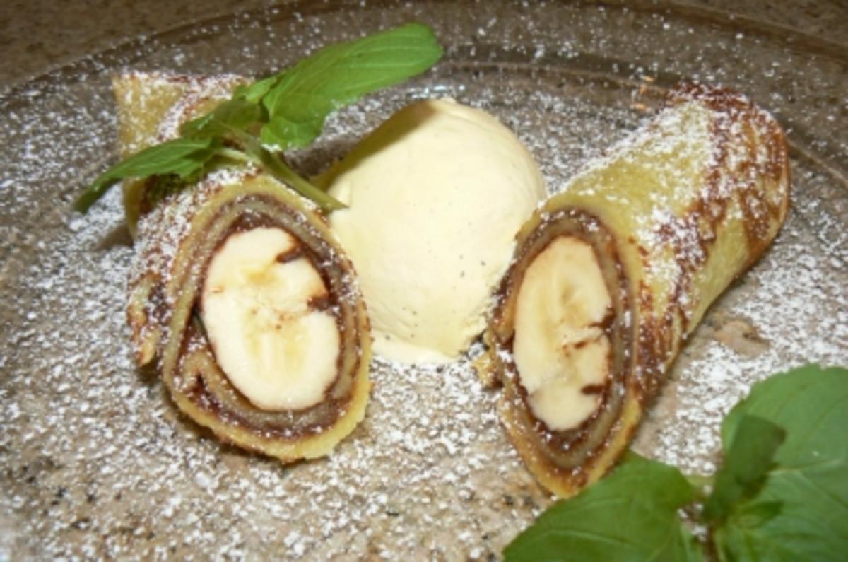 Bananen-Nutella Crepe an Vanilleeis - Rezept