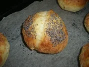 Quark-Mohn-Brötchen...oder das kleine FrühSTÜCKchen..((:: - Rezept