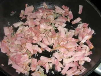 Rezept: Pfifferling-Bohnen-Gemüse an Tagliatelle Bild Nr. 6 Pfifferling-Bohnen-Gemüse an Tagliatelle - Rezept - Bild Nr. 6