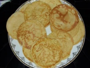 Rezept: Süßer Mini-Pfannkuchen-Turm Bild Nr. 4 Süßer Mini-Pfannkuchen-Turm - Rezept - Bild Nr. 4