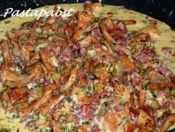 Rezept: Bandnudeln mit Pfifferlingen Bandnudeln mit Pfifferlingen - Rezept