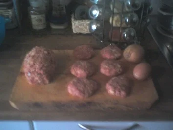 Hauptgericht: Frikadellen / Hackbraten nach Omas Geheimrezept - Rezept