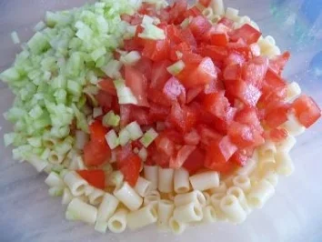 Sommerlicher Nudelsalat - Rezept - Bild Nr. 3