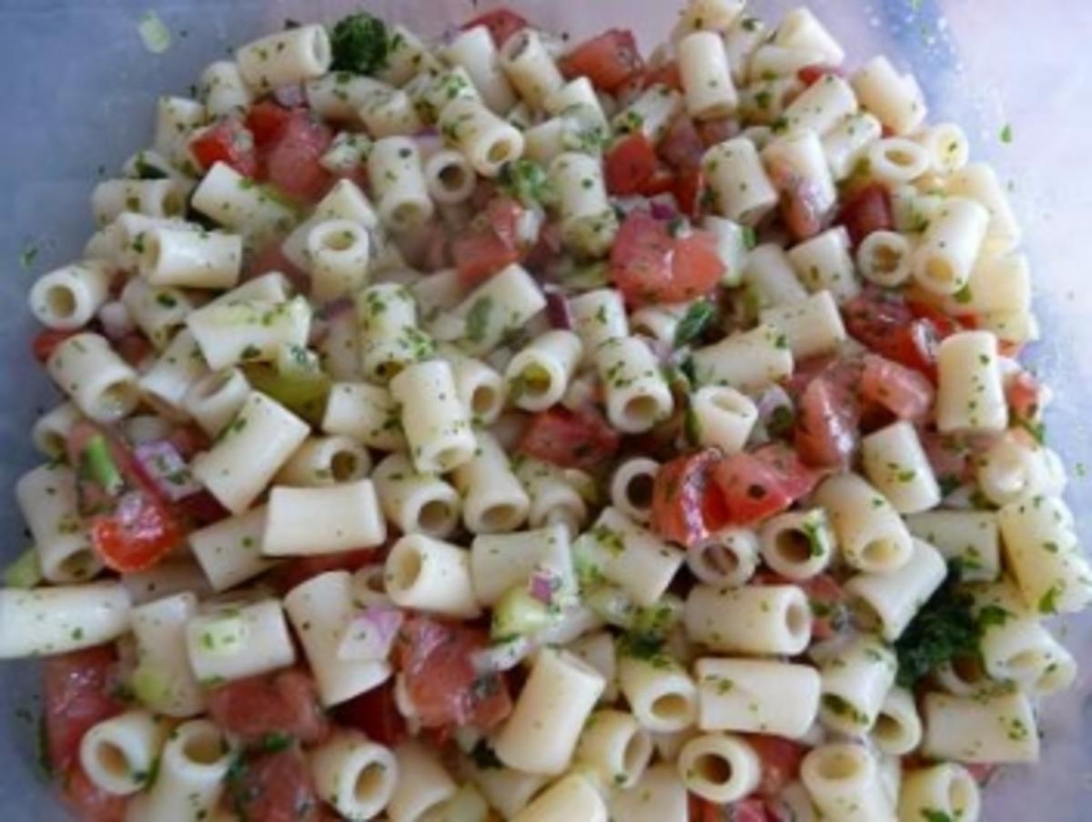 Sommerlicher Nudelsalat - Rezept