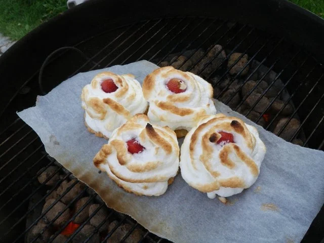 Rezept: Gegrillte Eisbombe Gegrillte Eisbombe - Rezept