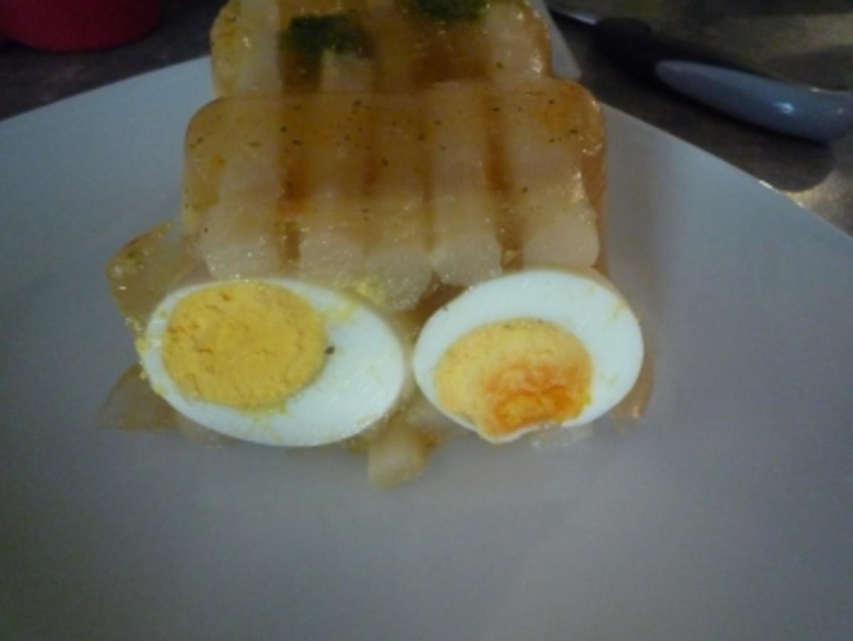 Eier in Aspik - Rezept mit Bild - kochbar.de Eier in Aspik - Rezept mit Bild - kochbar.de