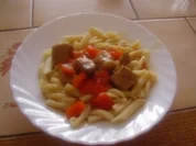 Rezept: Paprikagulasch auf Nudeln Paprikagulasch auf Nudeln - Rezept