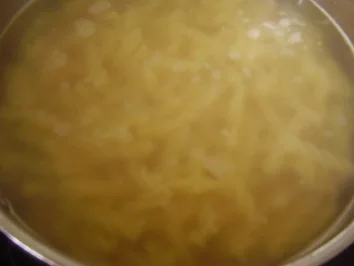 Paprikagulasch auf Nudeln - Rezept - Bild Nr. 5