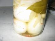Würzeier mit scharfer Soße - Rezept