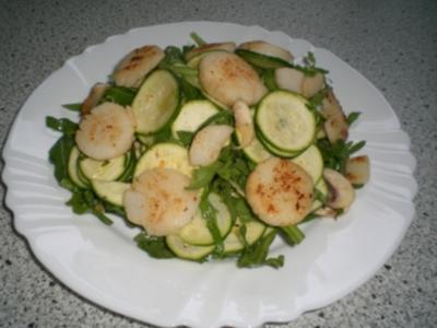 Jakobsmuscheln mit Zucchinisalat - Rezept