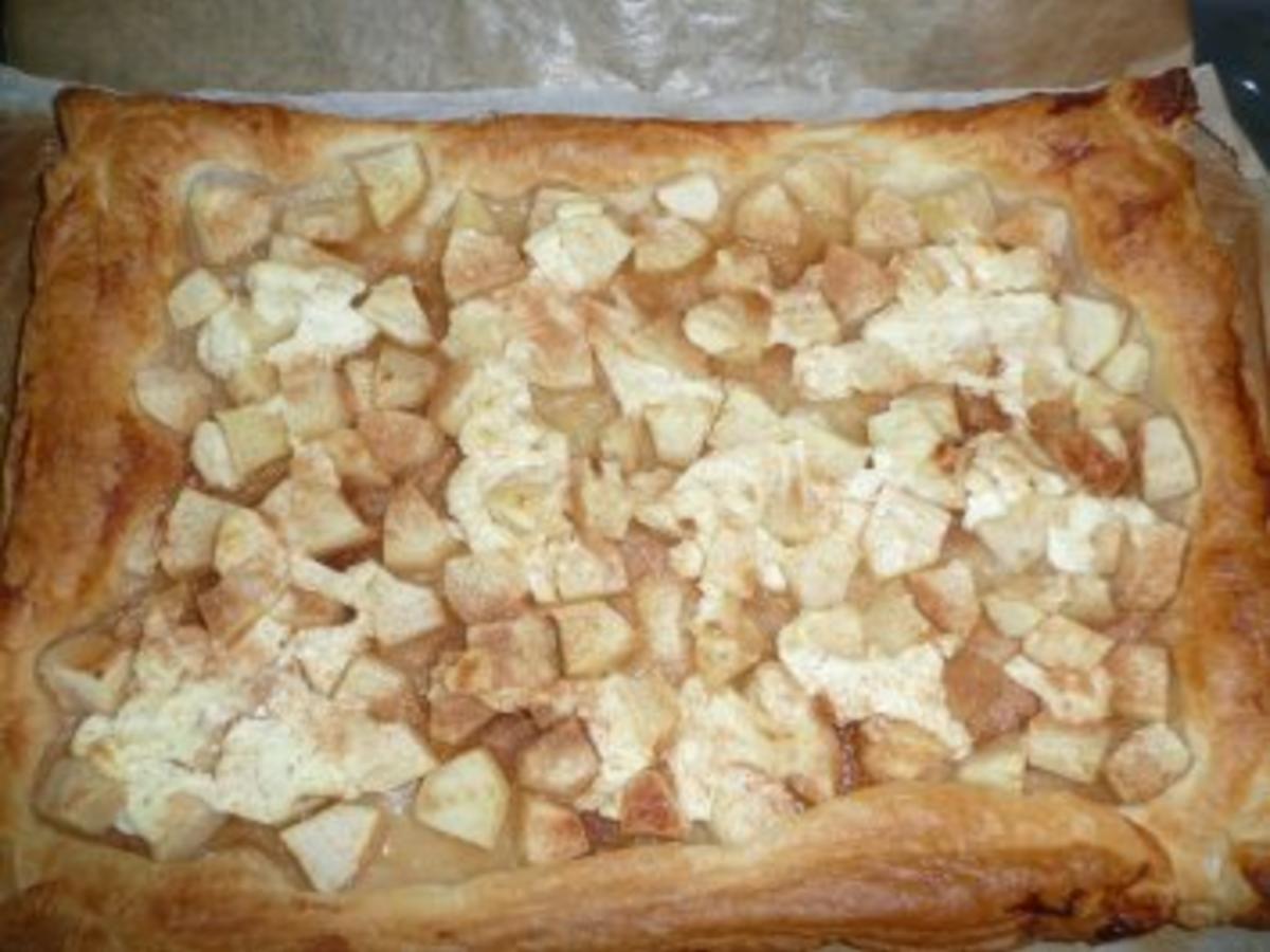 Apfel auf Blätterteig mit Créme fraîche und Zimt - schnell &amp; einfach ...