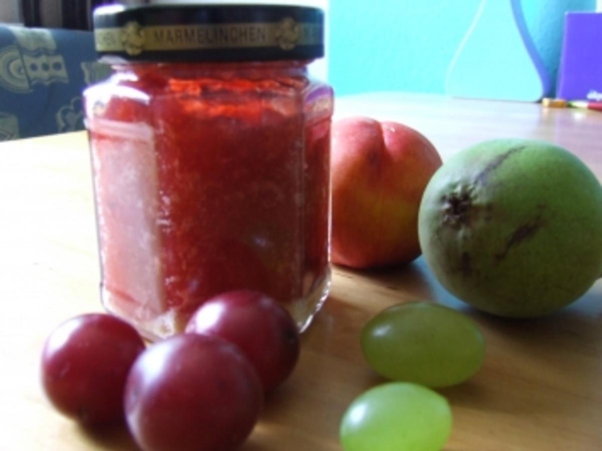 Blutpflaume trifft Freunde im Glas - Rezept - kochbar.de