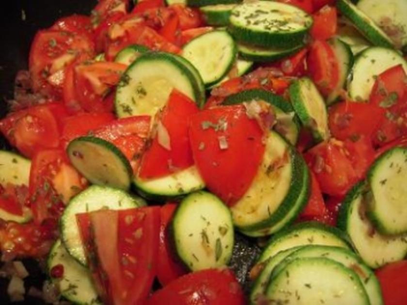 Zucchini-Tomaten-Pfanne - Rezept mit Bild - kochbar.de