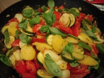 Zucchini-Tomaten-Pfanne - Rezept