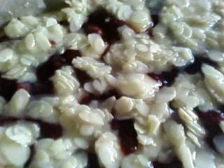 Kuchen : Butterkuchen mit roter Grütze ( Becherkuchen ) - Rezept - Bild Nr. 3