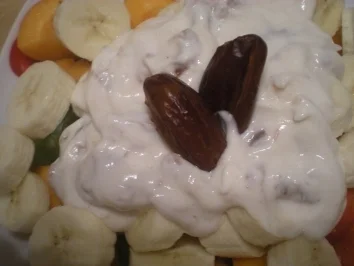 DESSERT- "Orientalischer Obstsalat mit Jogurt- Zimt- Topping" - Rezept