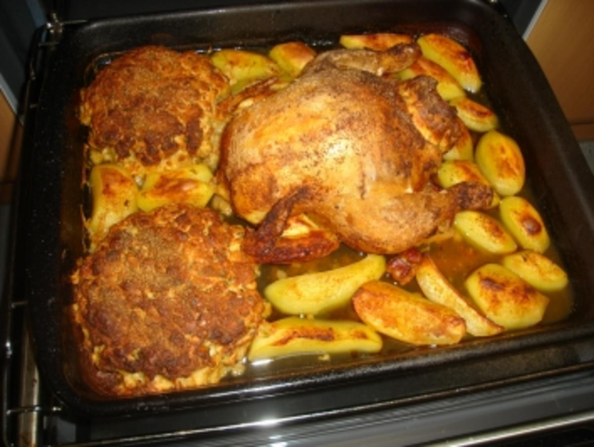 Gefülltes Hähnchen mit Bratknädeln und Bratekartoffeln - Rezept - Bild Nr. 2