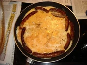Aaijesch - Hessisches Eieromlette mit Bratwurst - Rezept
