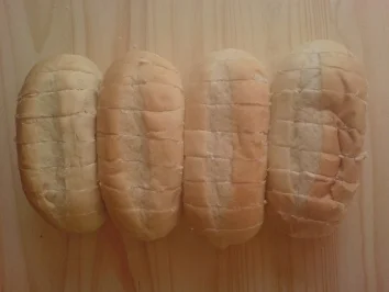 Knoblauch-Kräuterbutter-Baguette - Rezept - Bild Nr. 2