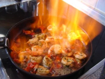 INSALATA TIEPIDA AI SCAMPI FIAMMEGGIATI - Rezept - Bild Nr. 7