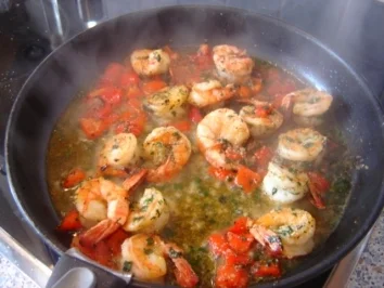 INSALATA TIEPIDA AI SCAMPI FIAMMEGGIATI - Rezept - Bild Nr. 8